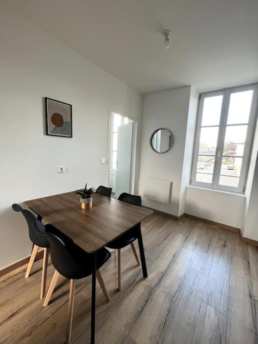 Le Duplex Tout Confort Bressuire Ngoại thất bức ảnh